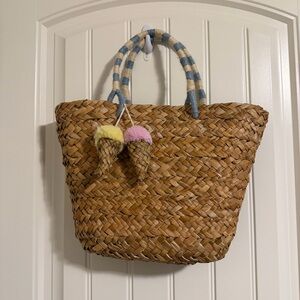 Cute straw shopper bag with cute ice cream cones